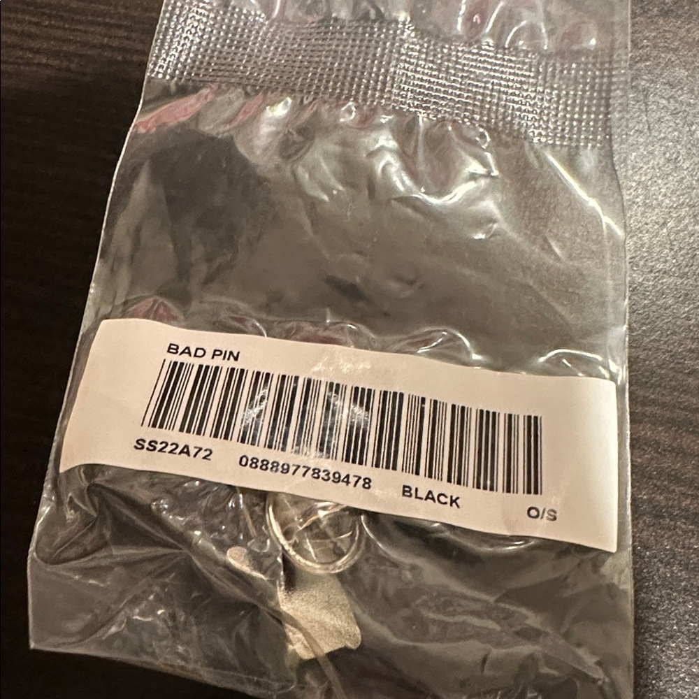 Supreme bad pin - Picture 2 of 2